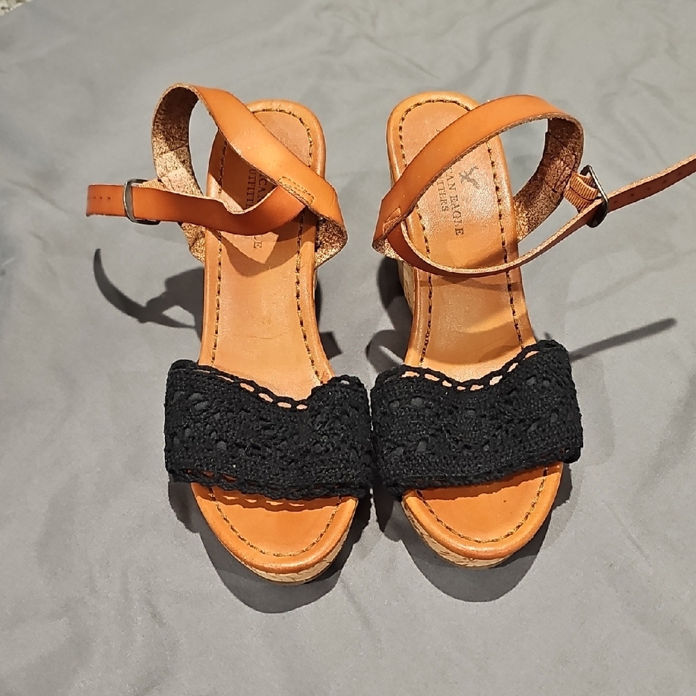 American Eagle Outfitters Navy and Tan Sandals